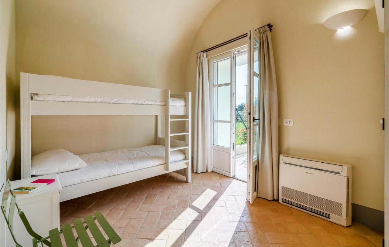 2 Bedroom Gorgeous Apartment In Bastia Di อัลเบงกา ภายนอก รูปภาพ